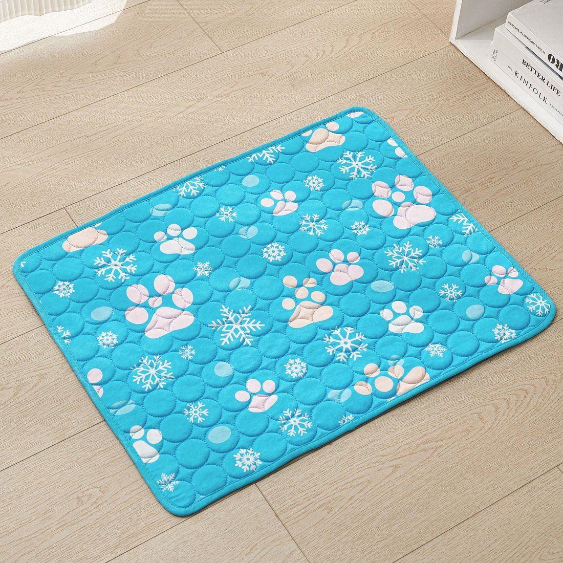 Snowflake paw, blue